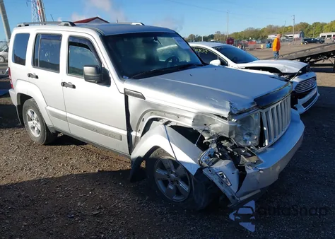 2010 Jeep Liberty Sport from USA, damaged, VIN 1J4PN2GK1AW155782